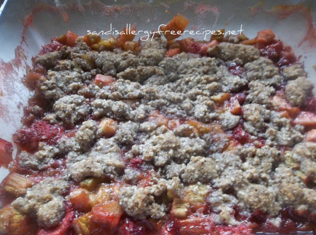 Paleo Strawberry Rhubarb Crisp