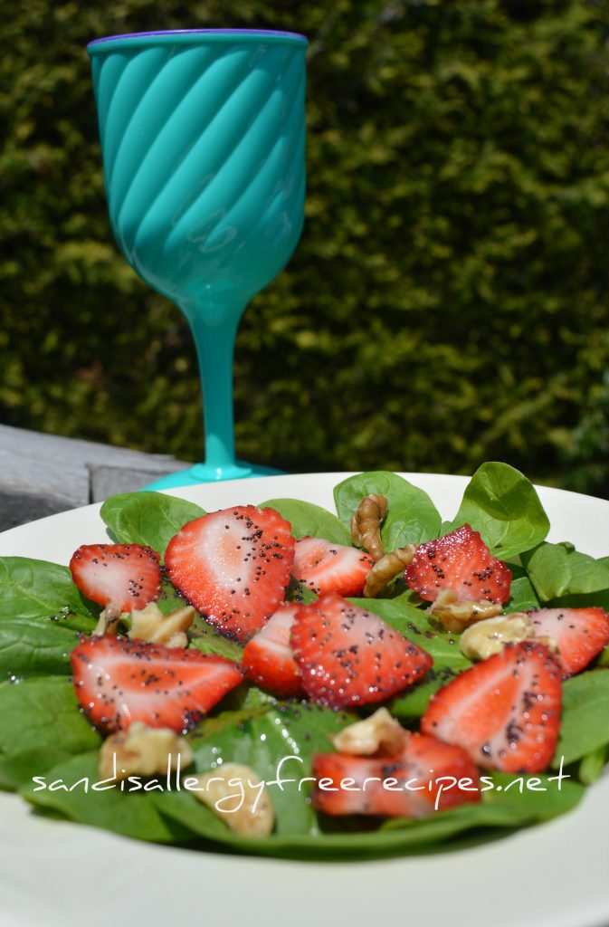 Spinach and Strawberry Salad with Poppy Seed Dressing