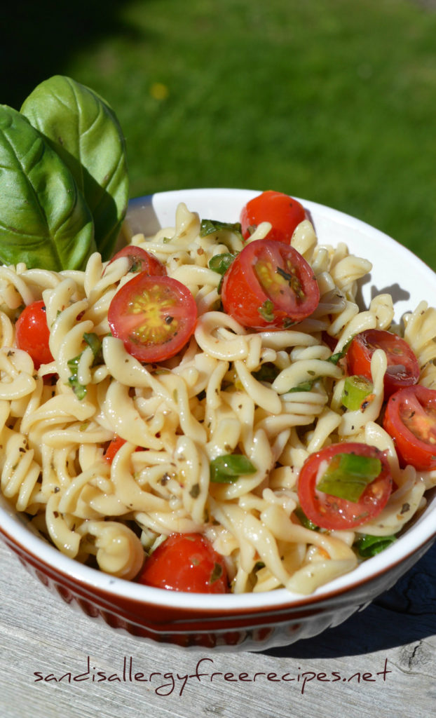 Tomato basil pasta salad